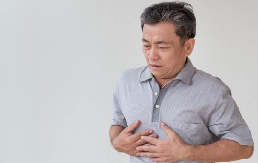 右胸口有时候一阵刺痛(有时候深呼吸右胸口疼)-友友