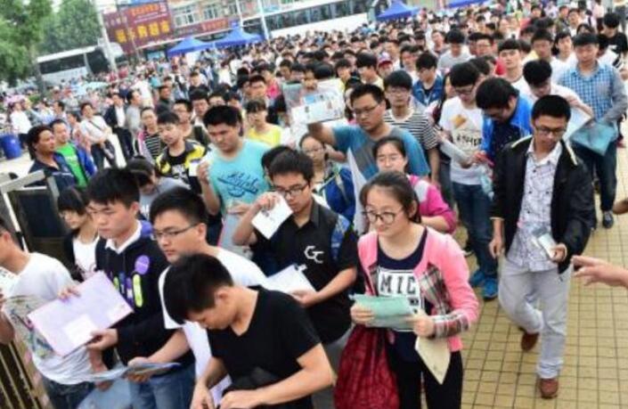 大学生不能错过的4场考试，含金量很高，毕业后找工作更轻松