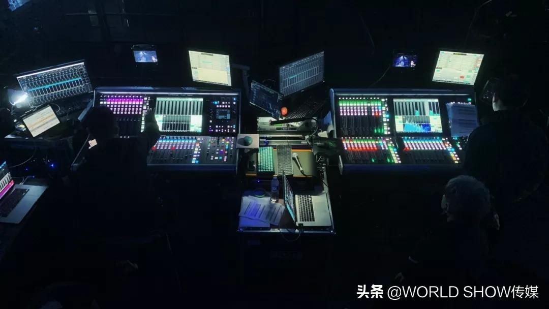 江苏卫视2022跨年演唱会:“星球”天幕锻造璀璨星辰