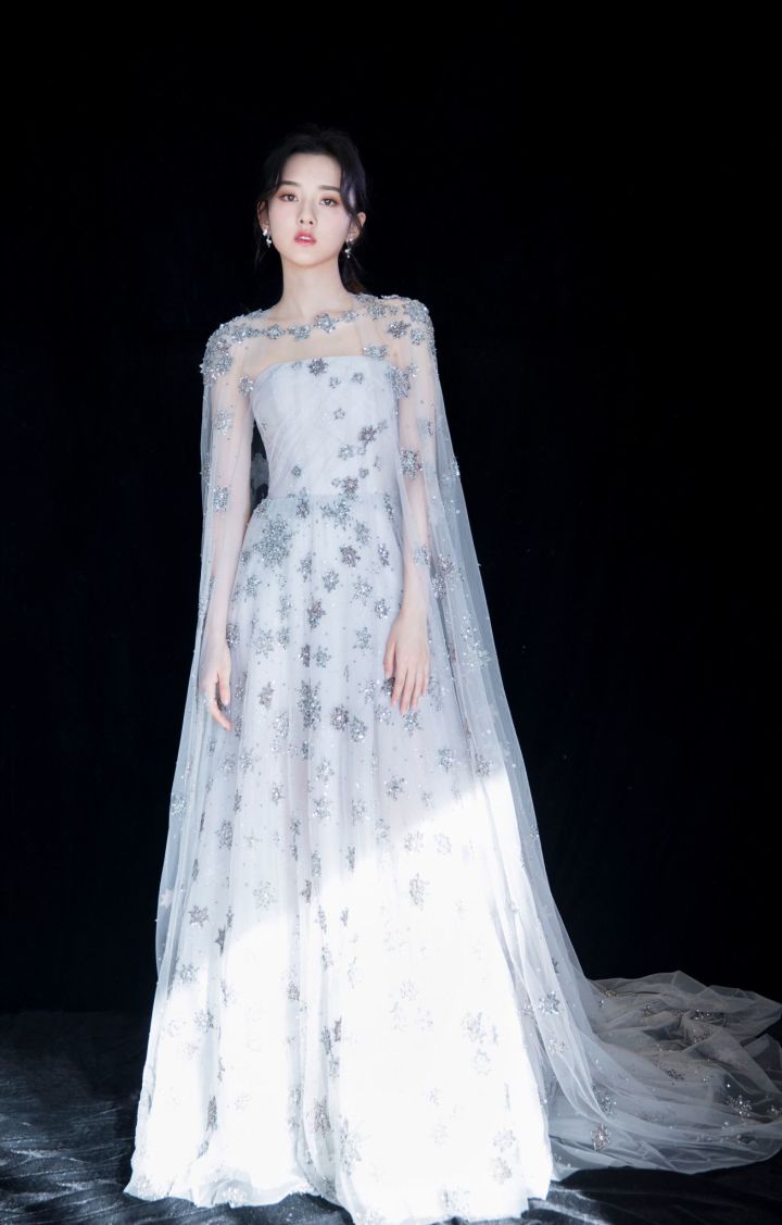 娱乐圈“白幼瘦”当道，我们有多久没看到过“珠圆玉润”的女星了