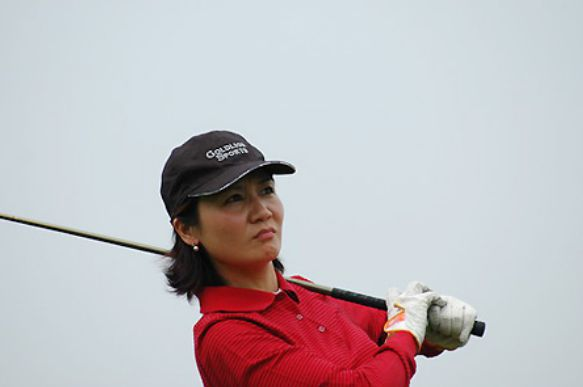 王怡斐:曾是广东珠江台最红女主持人,29岁负气辞职,拒绝再复出