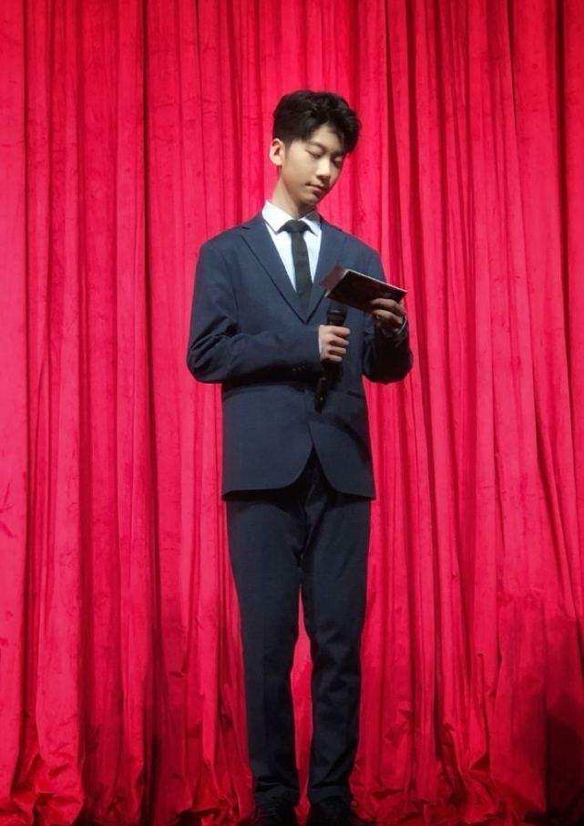 小孩身高也“内卷”？姚明女儿11岁1米8，石头14岁就比郭涛高