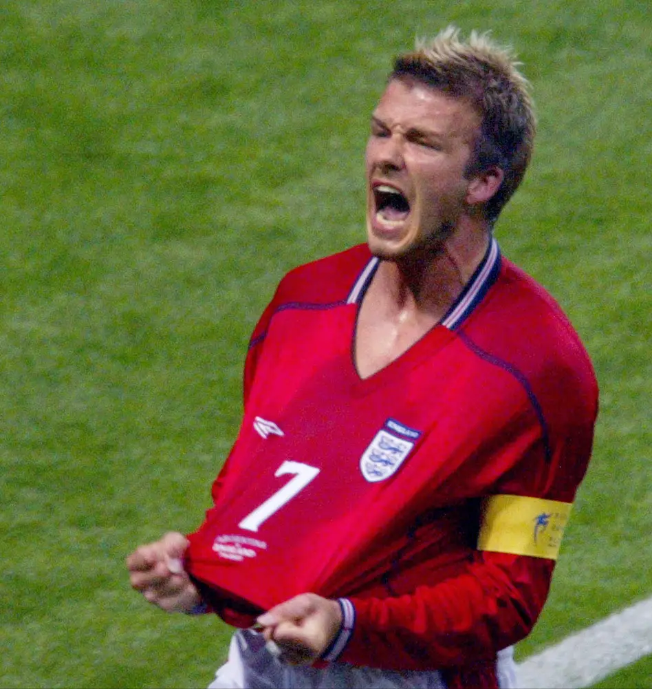 2002世界杯英格兰战阿根廷（阿根廷VS英格兰，世界杯赛场上的恩怨情仇）