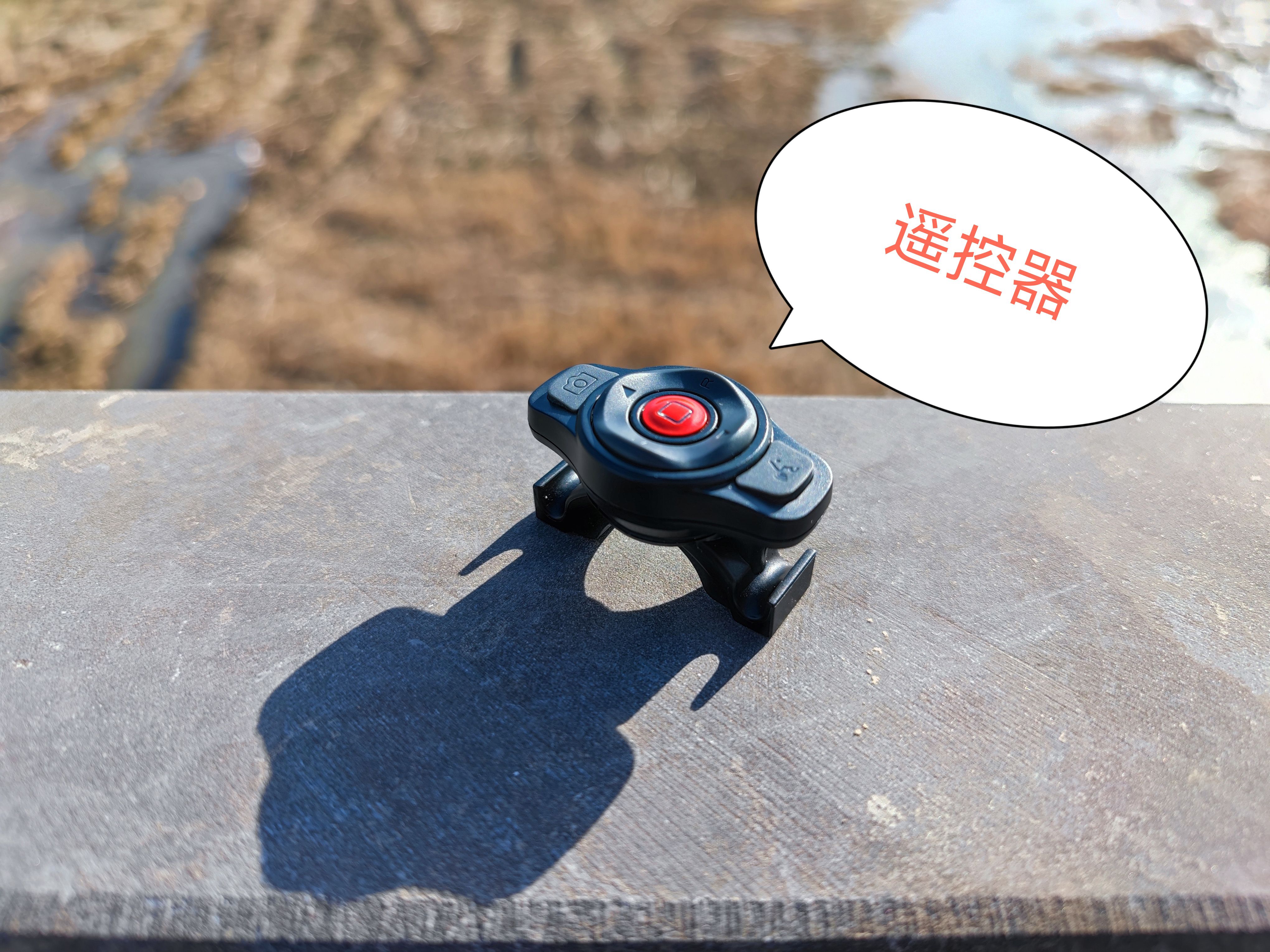 Helmetphone智能头盔：摔倒报警、SOS自动求救