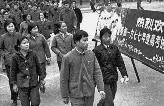 77年高考恢复，被录取的001号学生怎样了？一生都在报效祖国