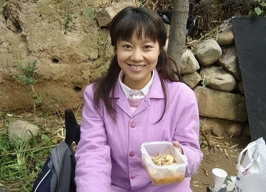 同为军艺出身，这12个女星命运不同：有人视后大满贯，有人被唾弃