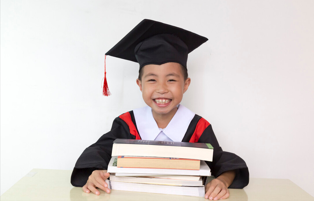 数学老师：“数学成绩好”的孩子，都有4个特征，家长要从小培养