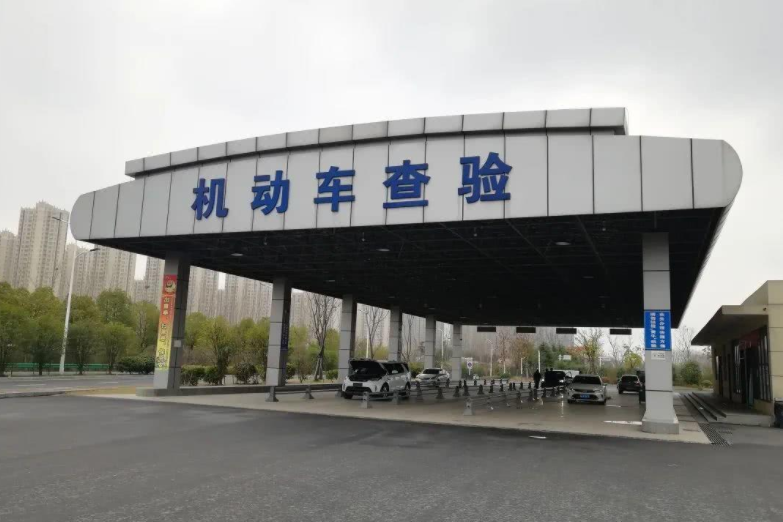 汽車開到15年以后，一年需要審查兩次，那想報廢要怎么報呢？