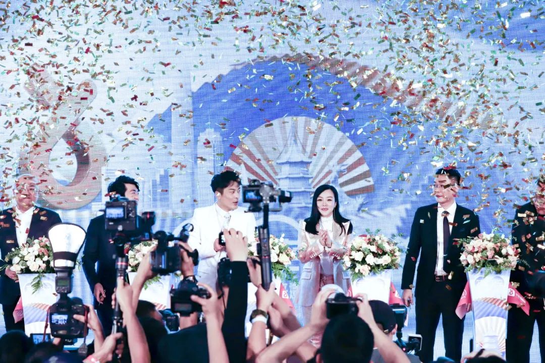 张庭“涉嫌传销”，直播乱象何时能停？