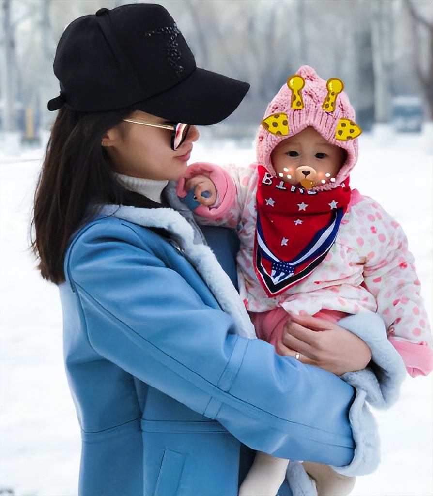 巩汉林儿媳黄一惠，被公婆催婚又催生，连生两女终完成公公心愿
