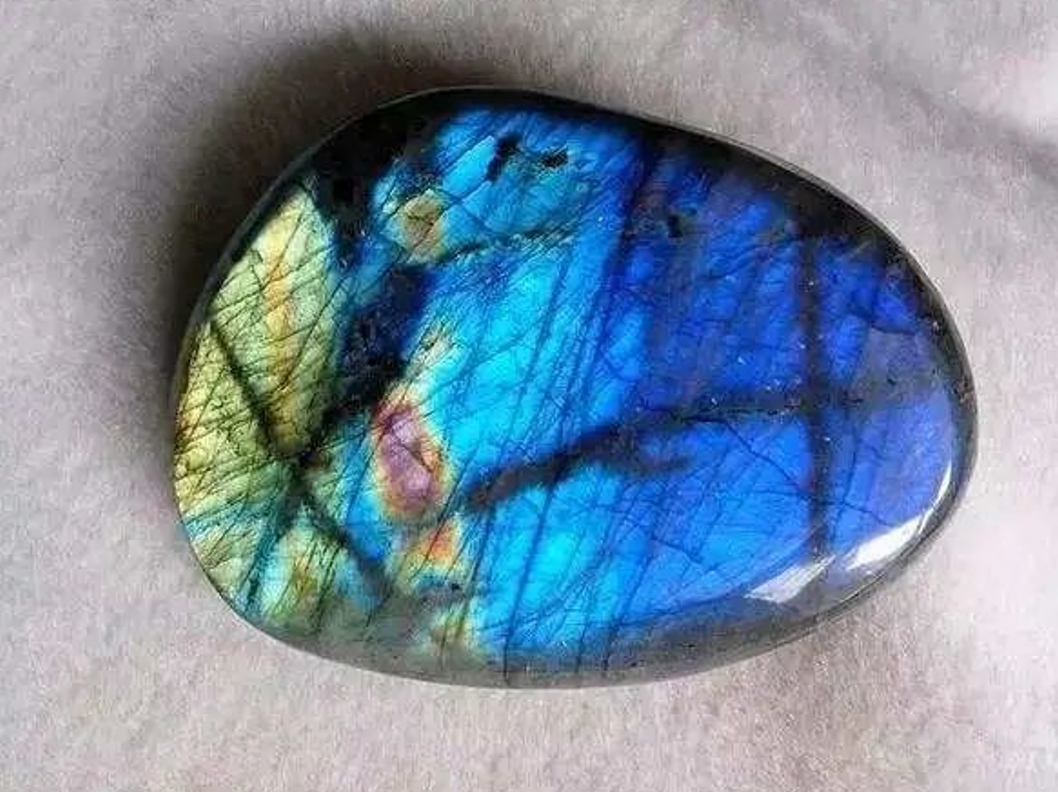 蓝色海洋之心(自然界中这些蓝色的宝石太美了)