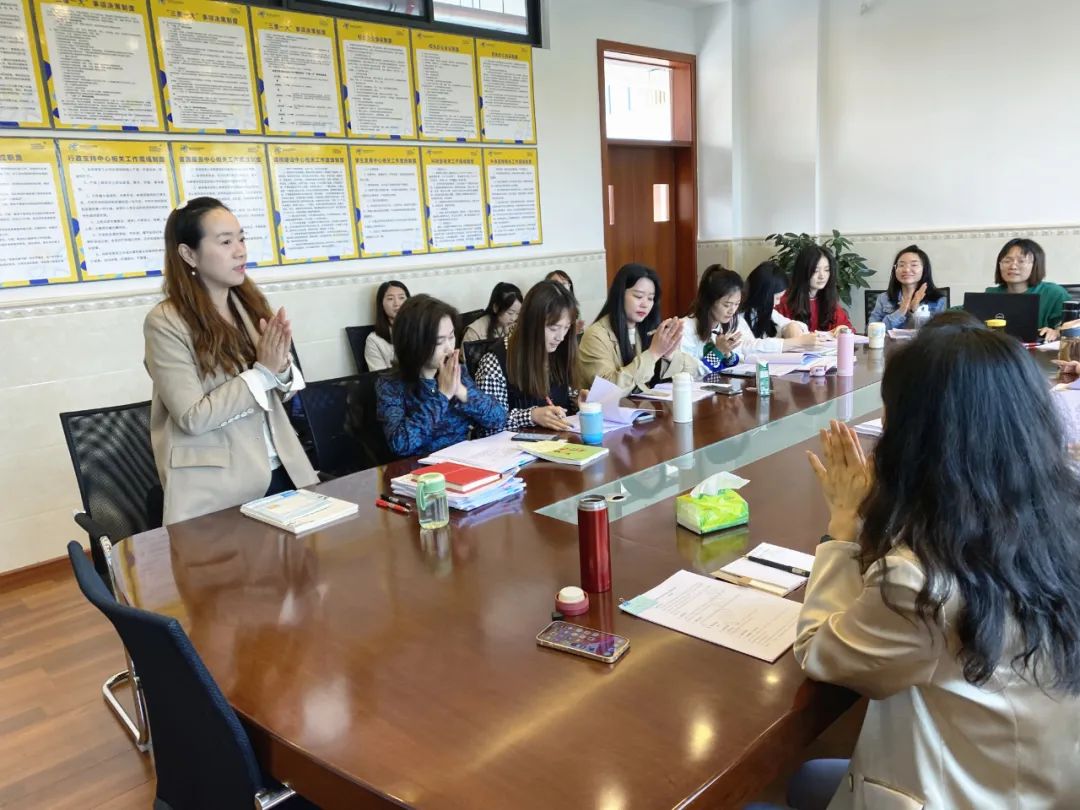 成都市双流区实验小学外国语学校开展语文阅读课程专题研讨会