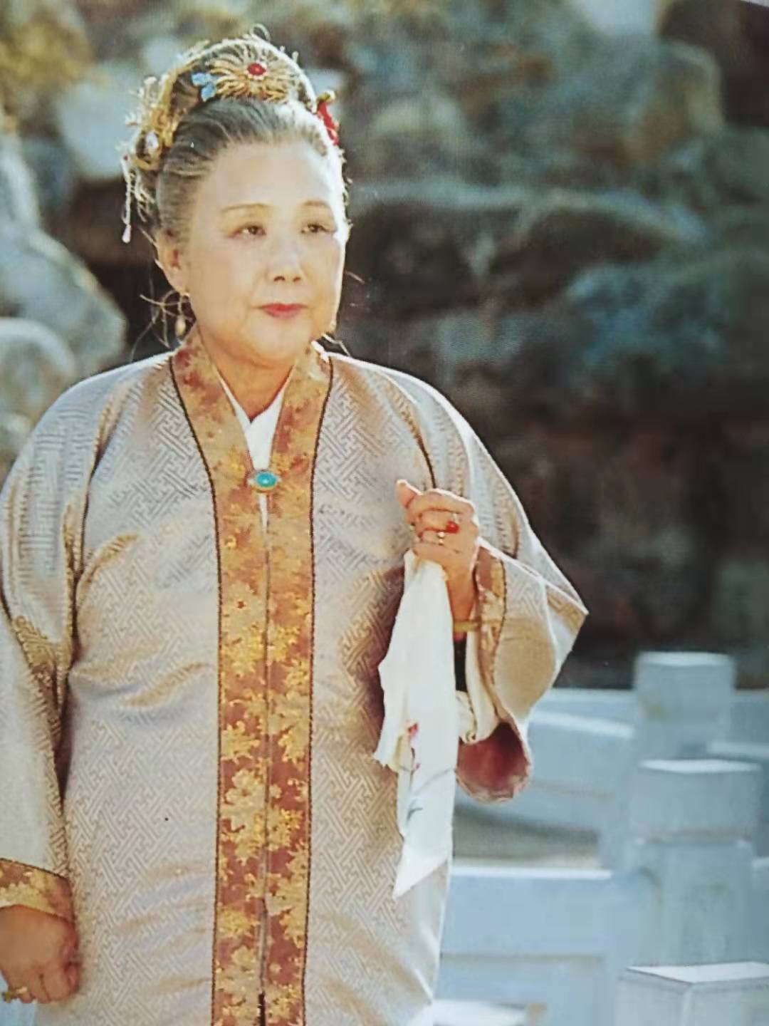 邢夫人替丈夫说媒，贾母为何斥责贾琏？原来是贾赦惹下的祸