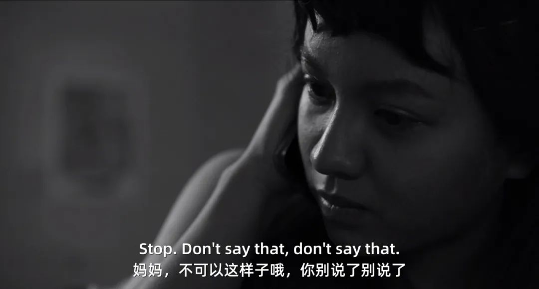 她刚出道，就刷新了华人女星尺度