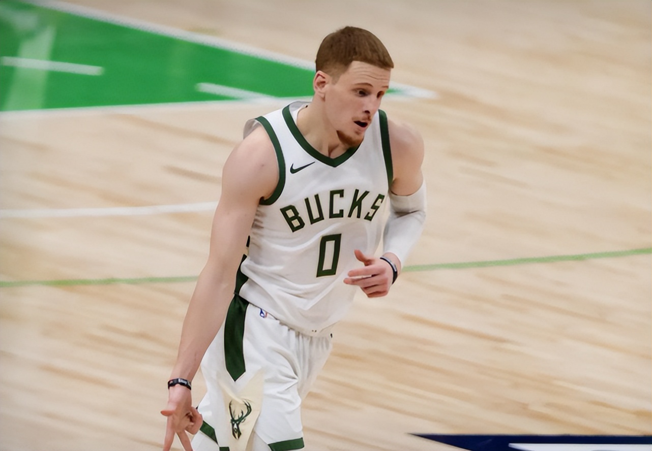 5年2.7亿，又一份超级合同诞生！湖人勇士签约，哈登合同最便宜