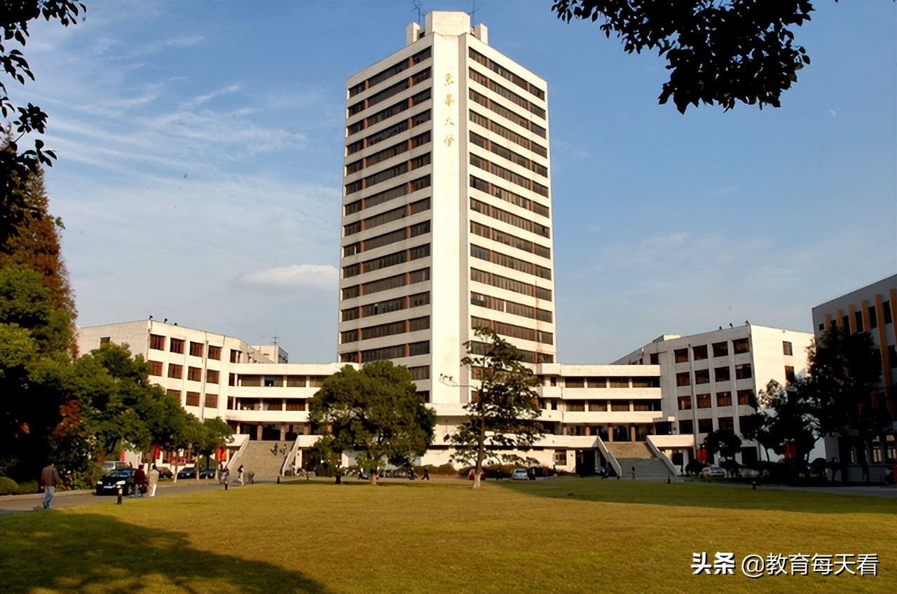 中学生迎来“坏消息”，2022高考或发生新变化，达线难度上升了