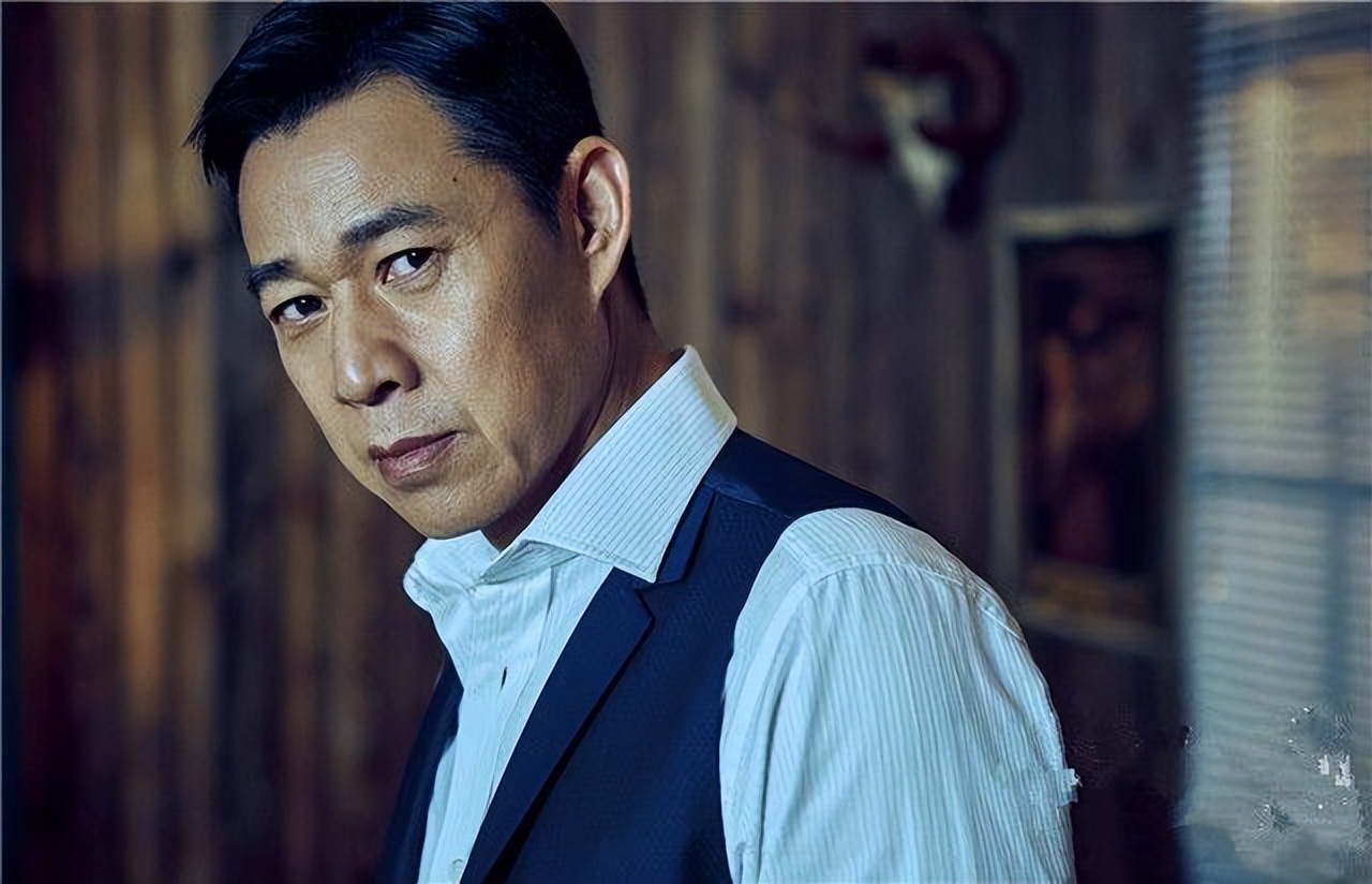 张丰毅,对继女视如己出,却对亲生儿子不闻不问,如今悔恨不已