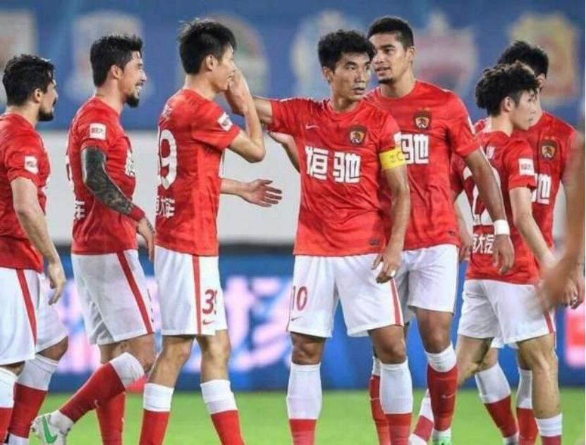 中超为什么球队少（中国足坛遭遇寒冬！不到4年消失35支球队，其中5支中超球队）-华海博客