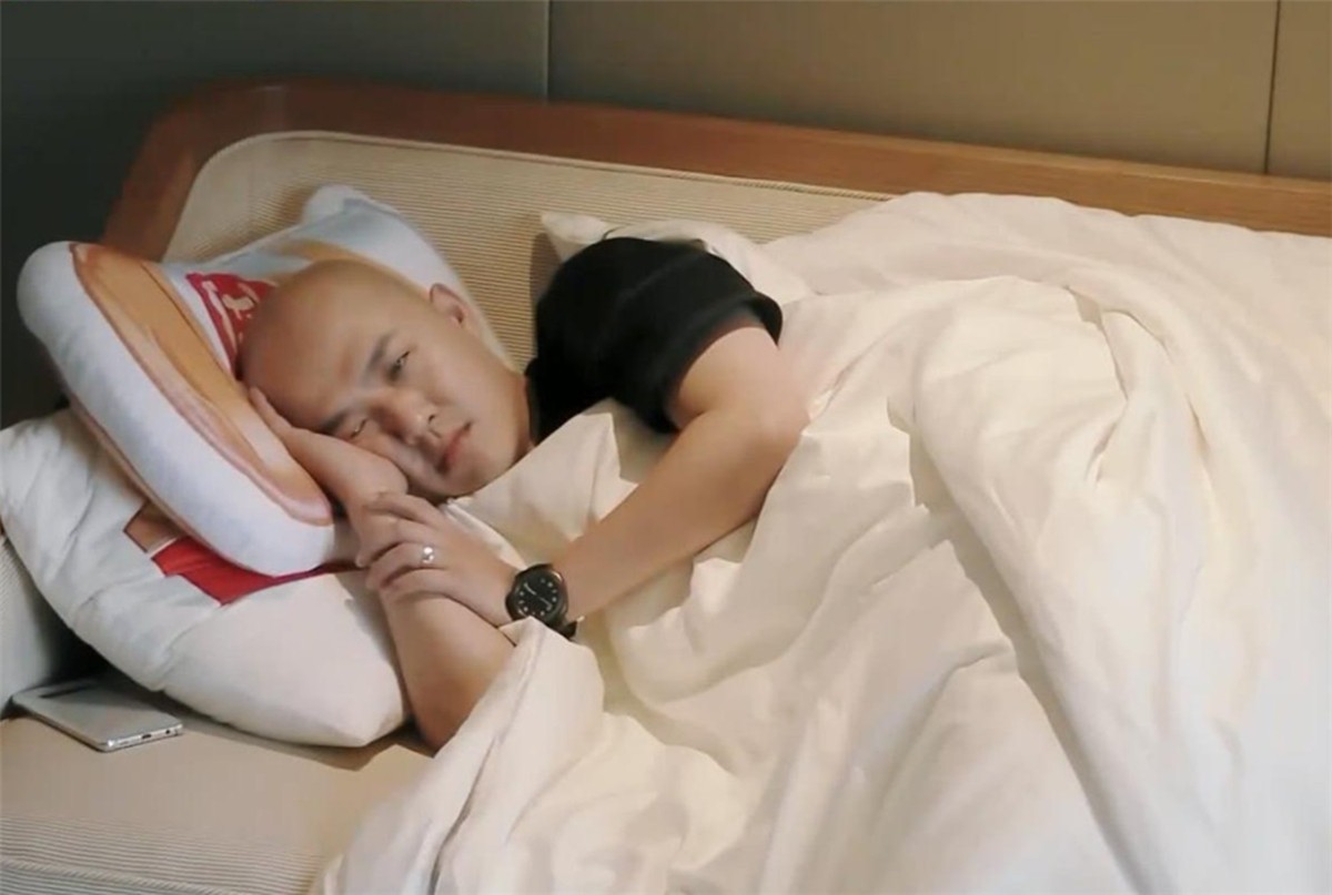有孩子后，夫妻俩怎么睡，会对孩子造成不同的影响，你知道吗？