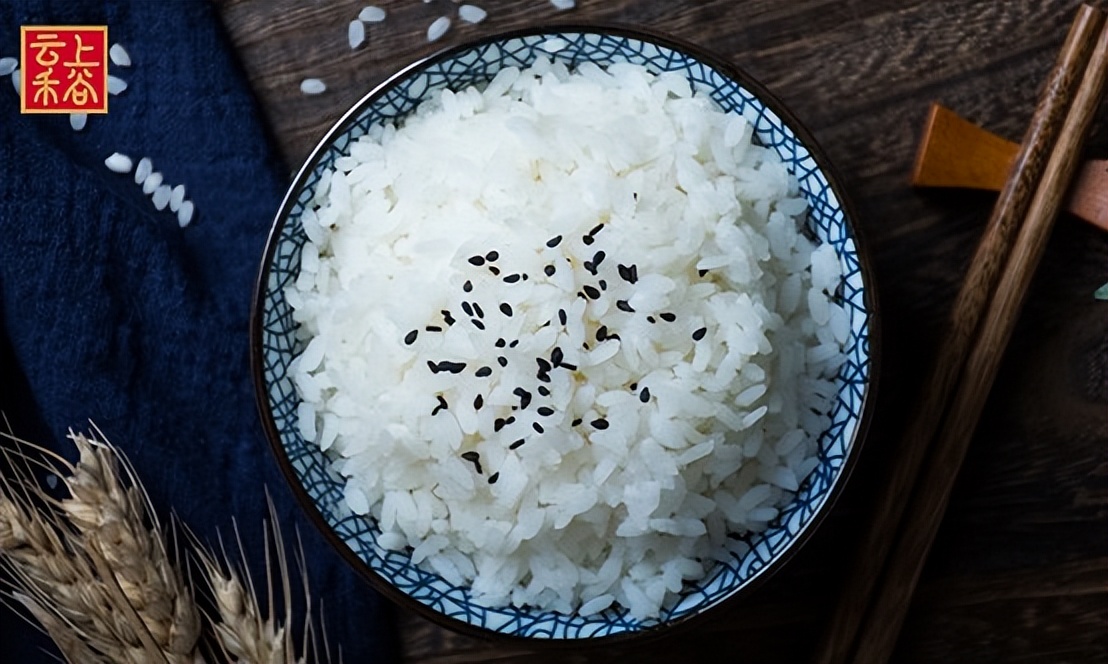 电饭锅热剩饭怎么热（电饭煲第二天的米饭如何加热）-第1张图片-巴山号