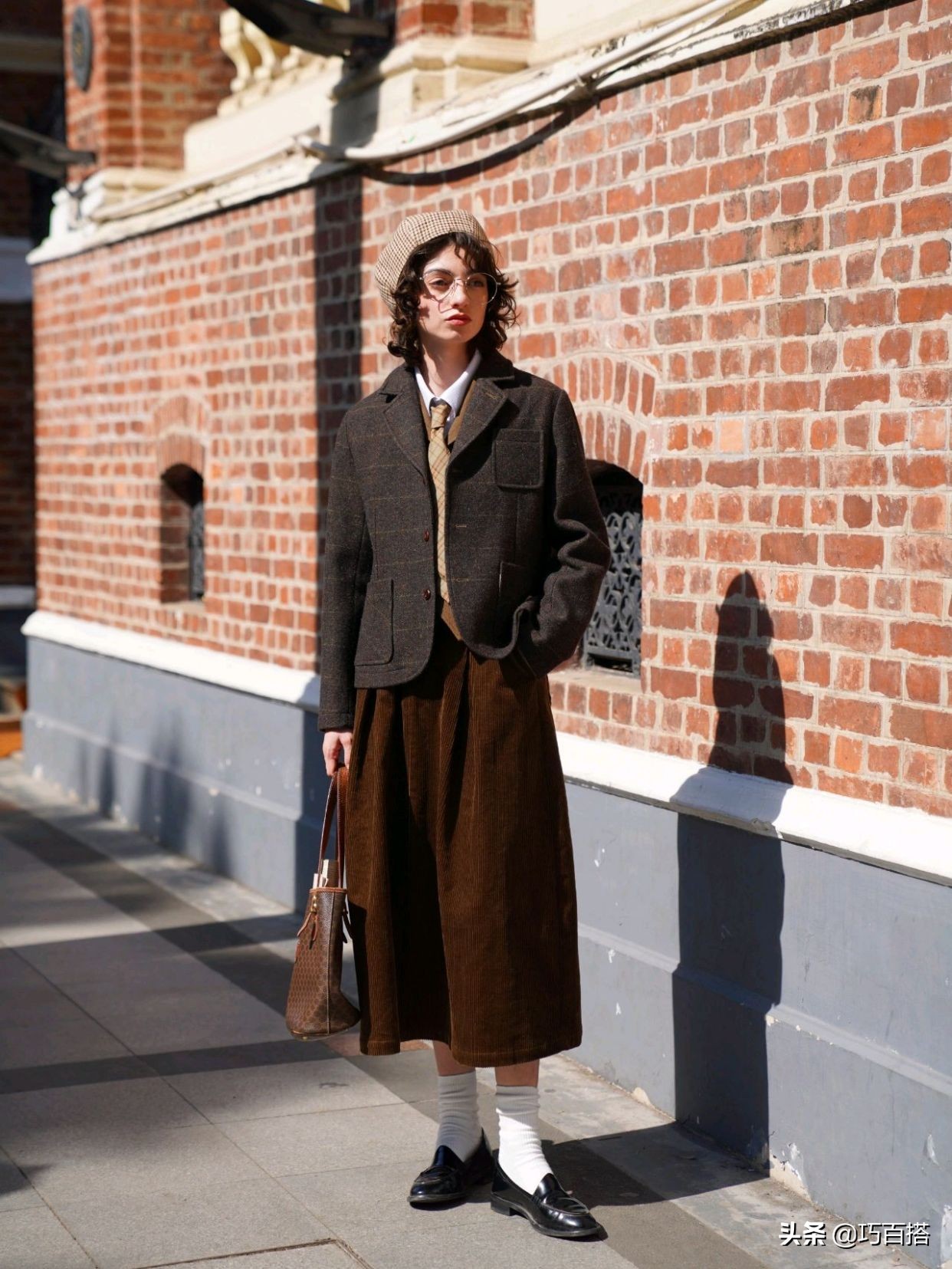 学生党与时尚无缘？自然随意的文艺风初春穿搭，只一眼就让人心动