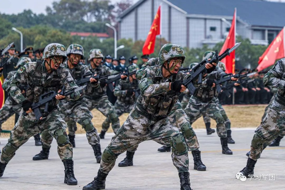 空降兵学院(广西桂林空降兵学院) - 纯真教育