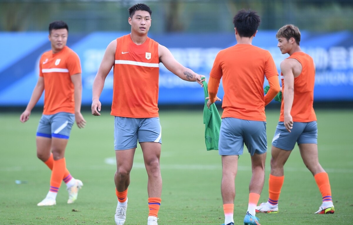 郭田雨传射(郭田雨罕见在鲁能打替补,他却因此迎来爆发,替补出战就