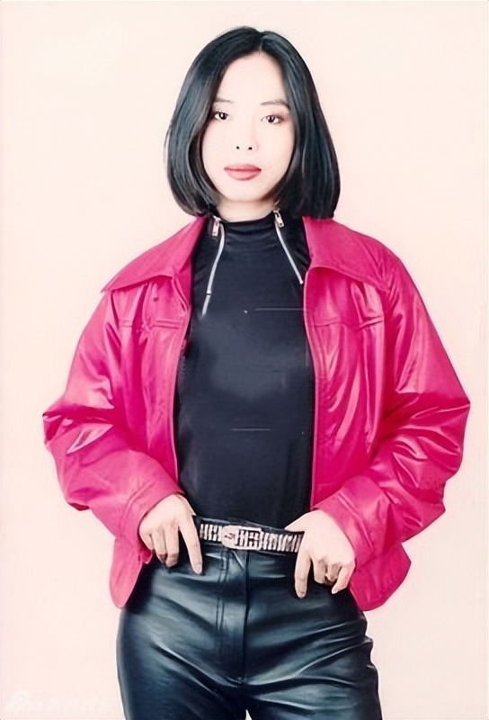 歌手黄绮珊：三婚三离，膝下无儿无女，54岁只有“干儿子”杜海涛