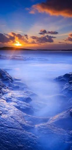 唯美晨光壁纸:清晨的第一缕阳光,迎来新的一天