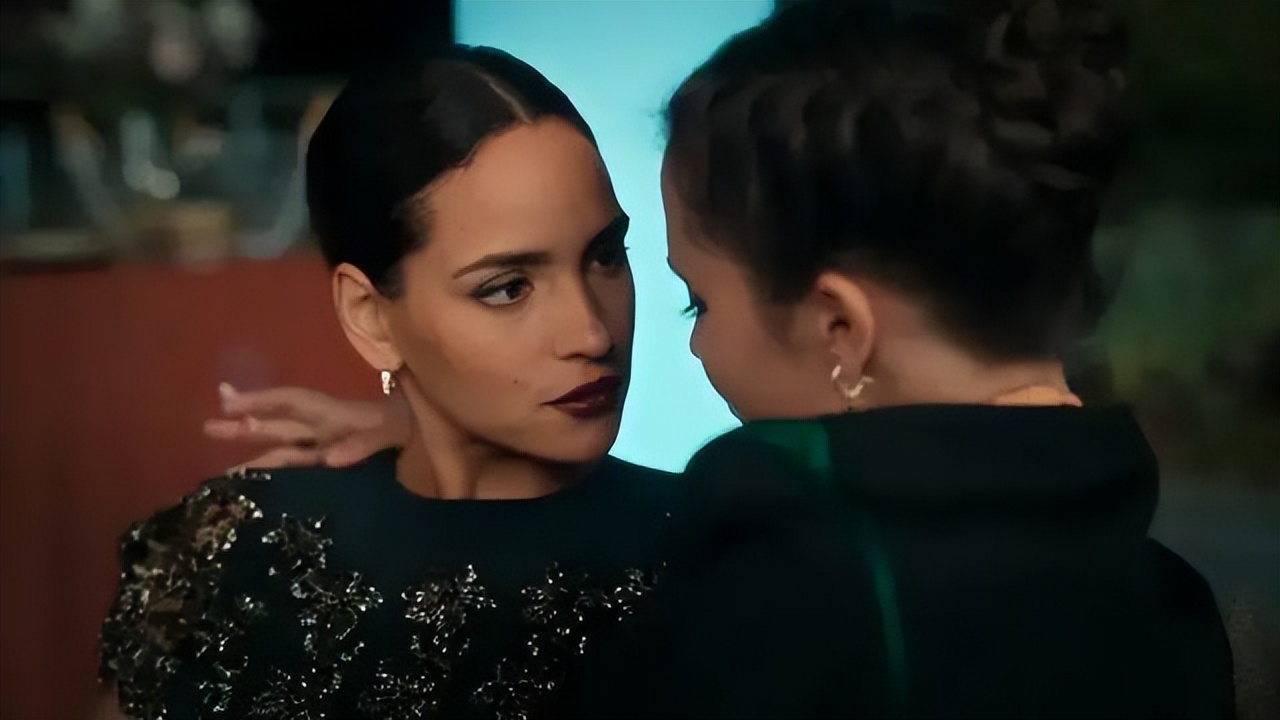 阿萨亚斯：张曼玉就好像一个外星人