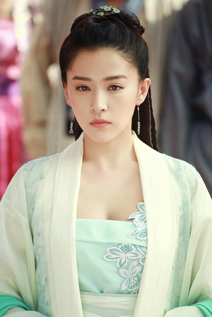 娱乐圈残酷真相：当20年演员买不起一套房，明星难逃房奴的命运