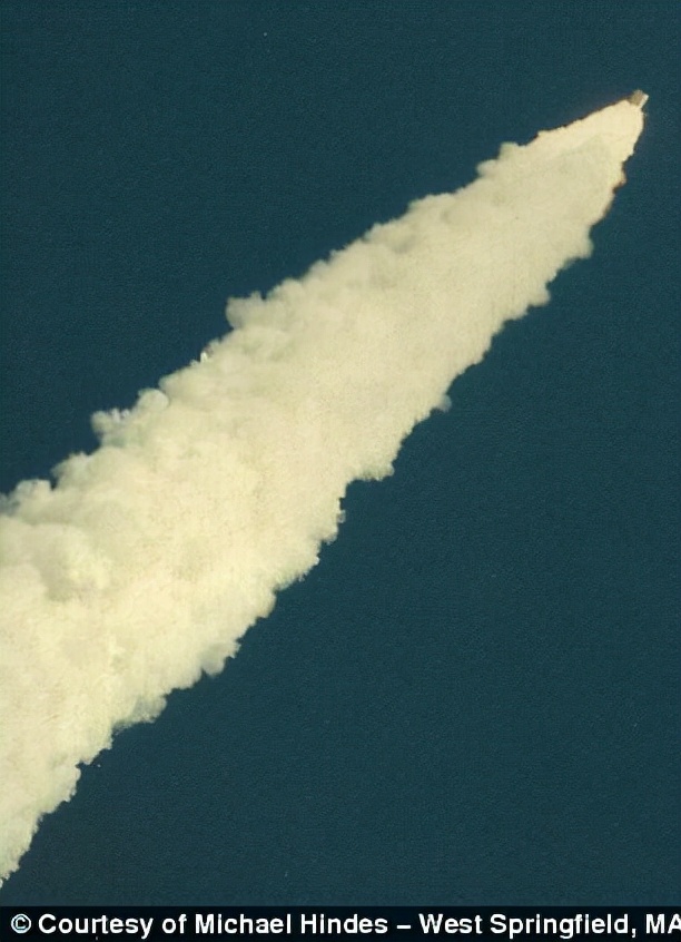 历史上的今天1986年1月28日挑战者号航天飞机发射后爆炸了（多图）