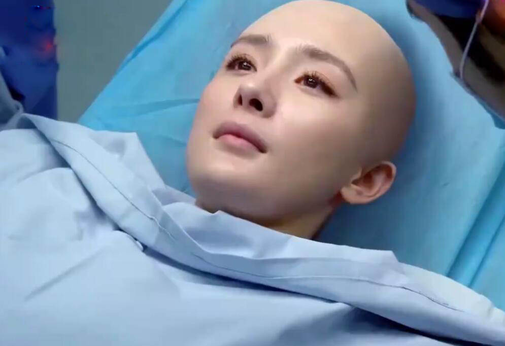 同样是光头造型,陈冲宁静惊艳,孙菲菲殷桃吓人,杨幂太敷衍