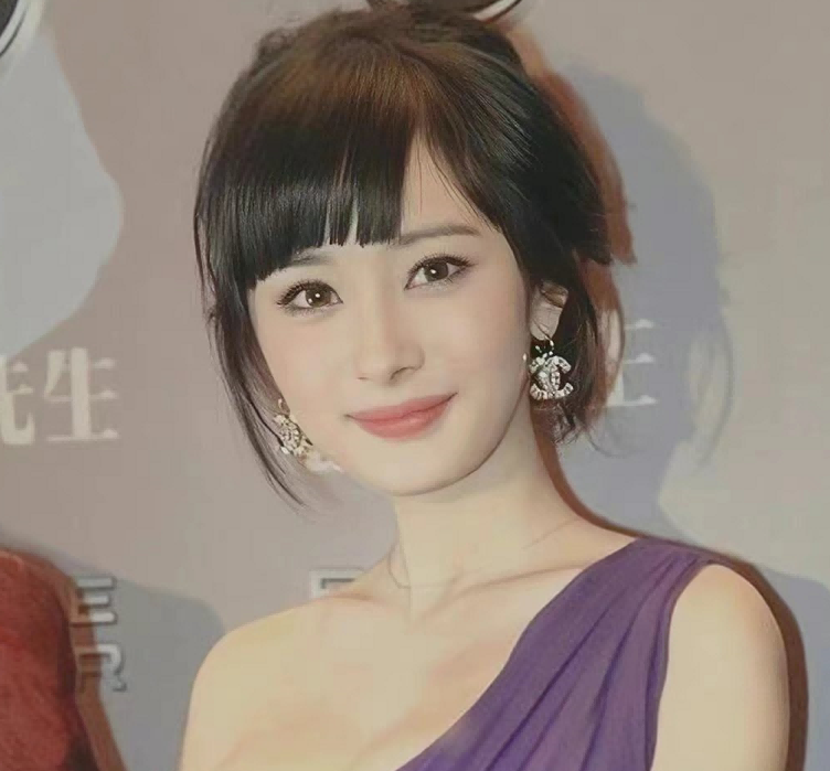 杨幂的刘海造型