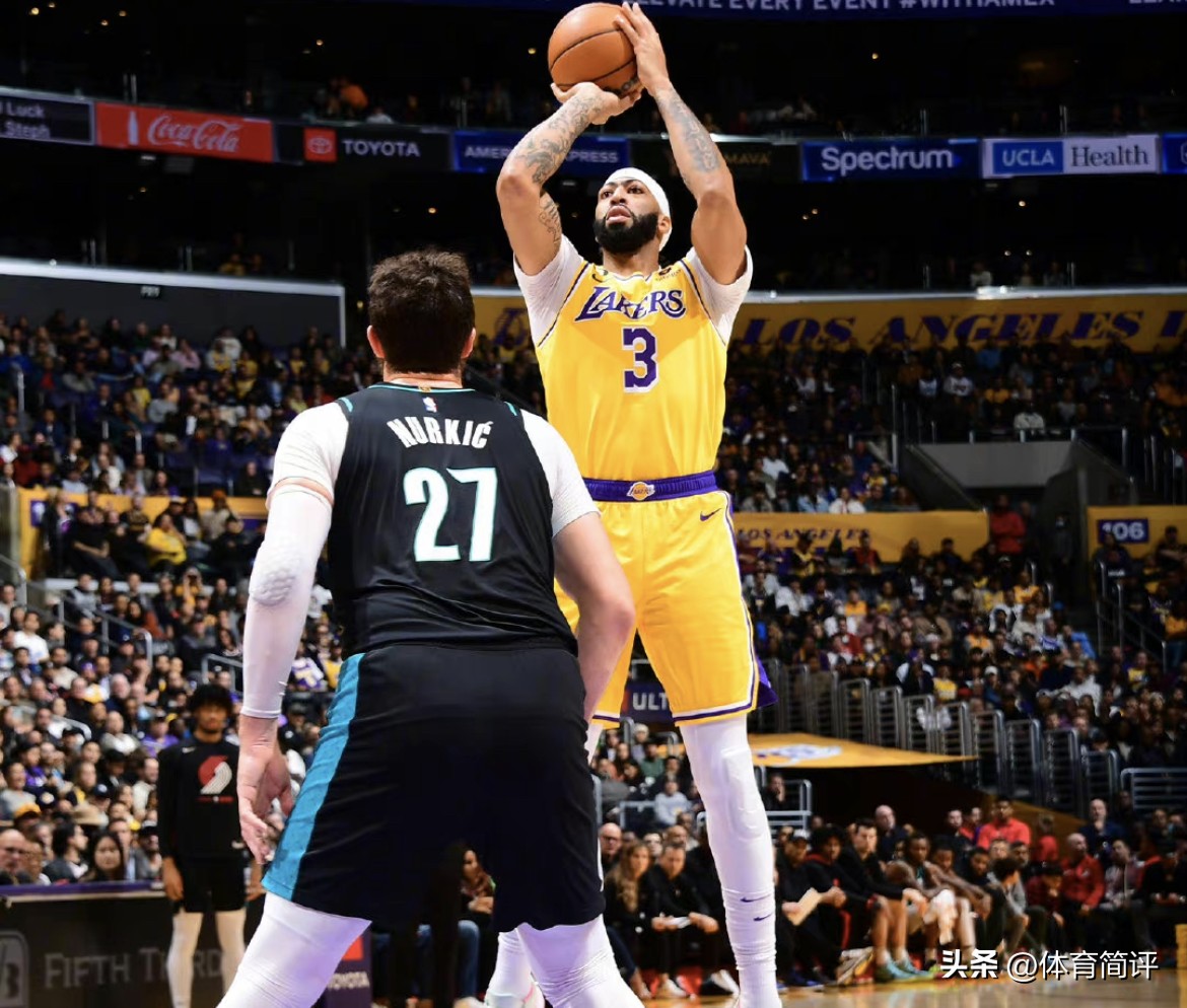 开拓者vs湖人哪里有直播（视频直播！2月14日NBA赛程出炉，湖人VS开拓者， 詹姆斯有望出场）