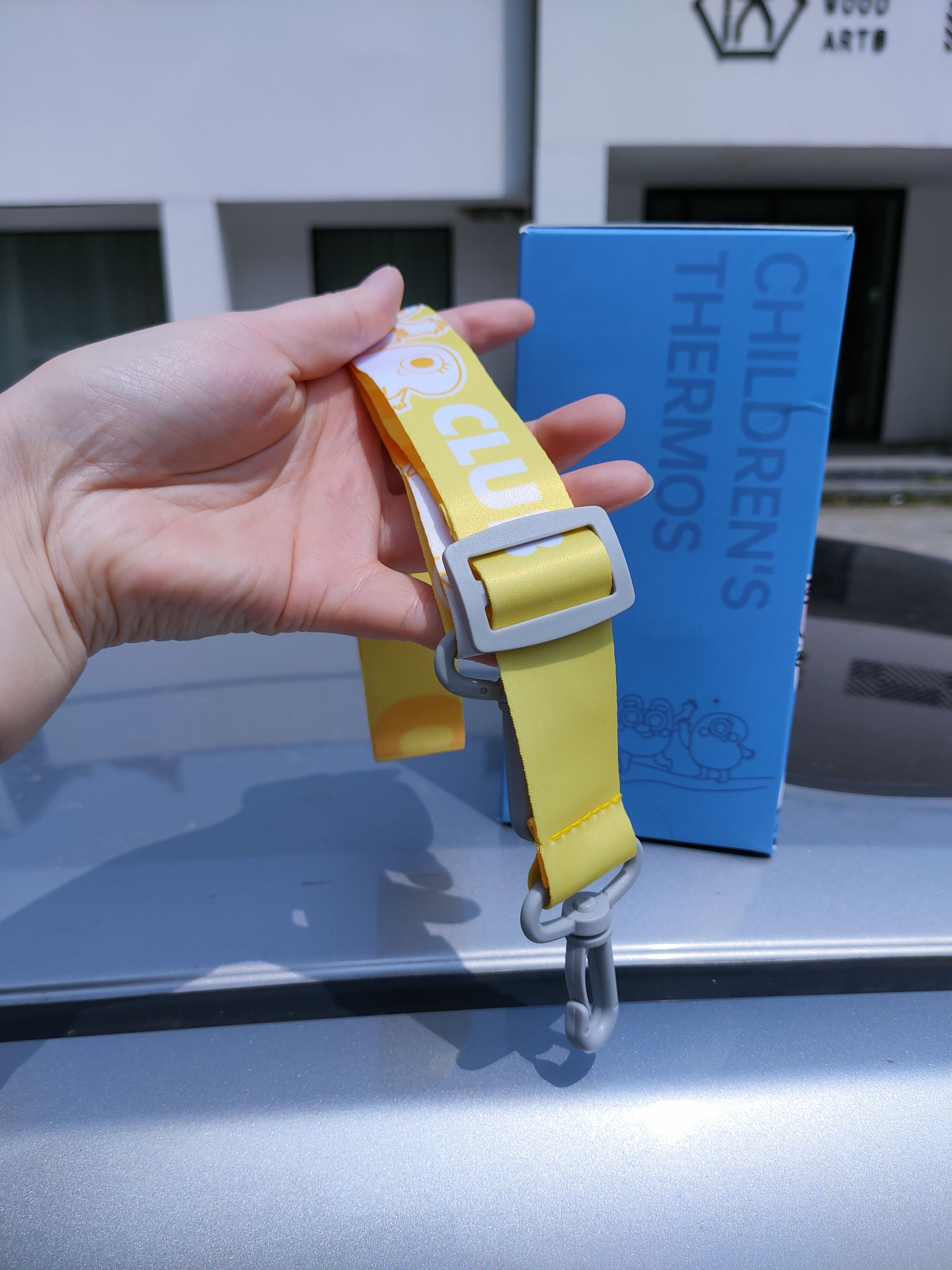 康巴赫儿童保温水杯：让喝水变的时尚可爱