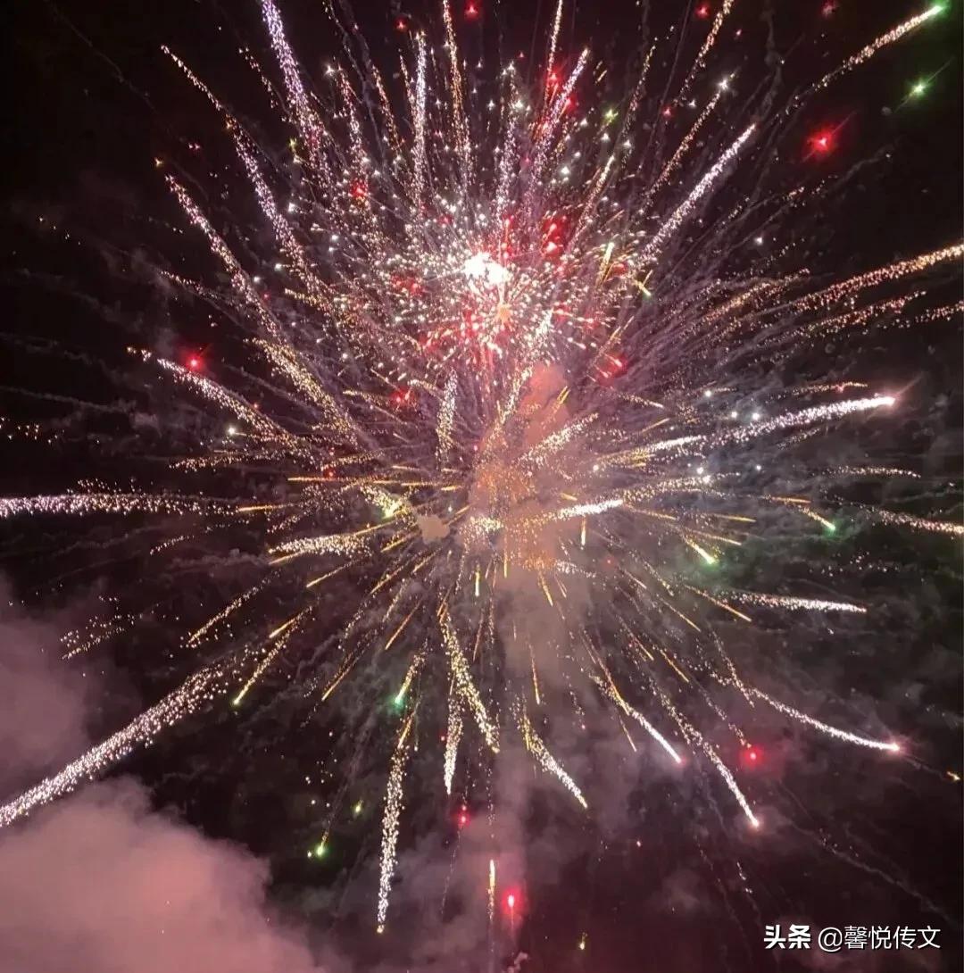 "最灿烂的烟火总是先坠落"