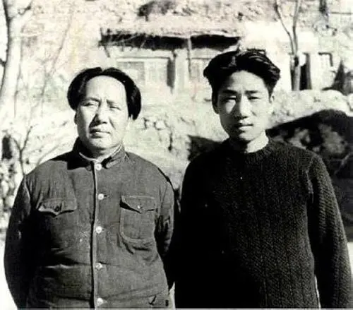 毛主席和刘思齐，八岁见面认干女儿，劝女儿改嫁说：是时候了