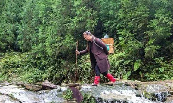 没“存在感”的邮政快递：遍布全国年收4900亿，却常被国人嫌弃慢