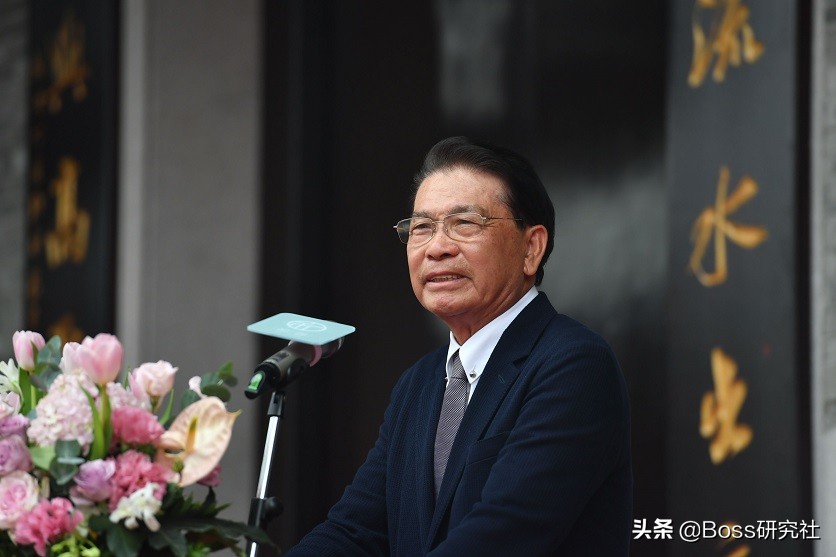 广东佛山十大富豪，共计坐拥7395亿元，杨惠妍身价缩水400亿