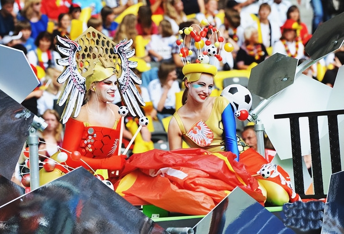 奥运会与足球世界杯都是每4年举办的全球体育盛会，谁更吸引观众