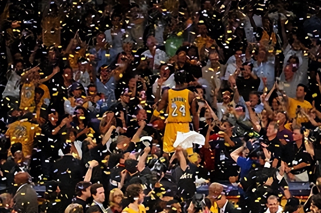 為什么nba現在沒有人用跳投了（湖人球館外已經有5座球員雕像，為何唯獨沒有科比的后仰跳投？）