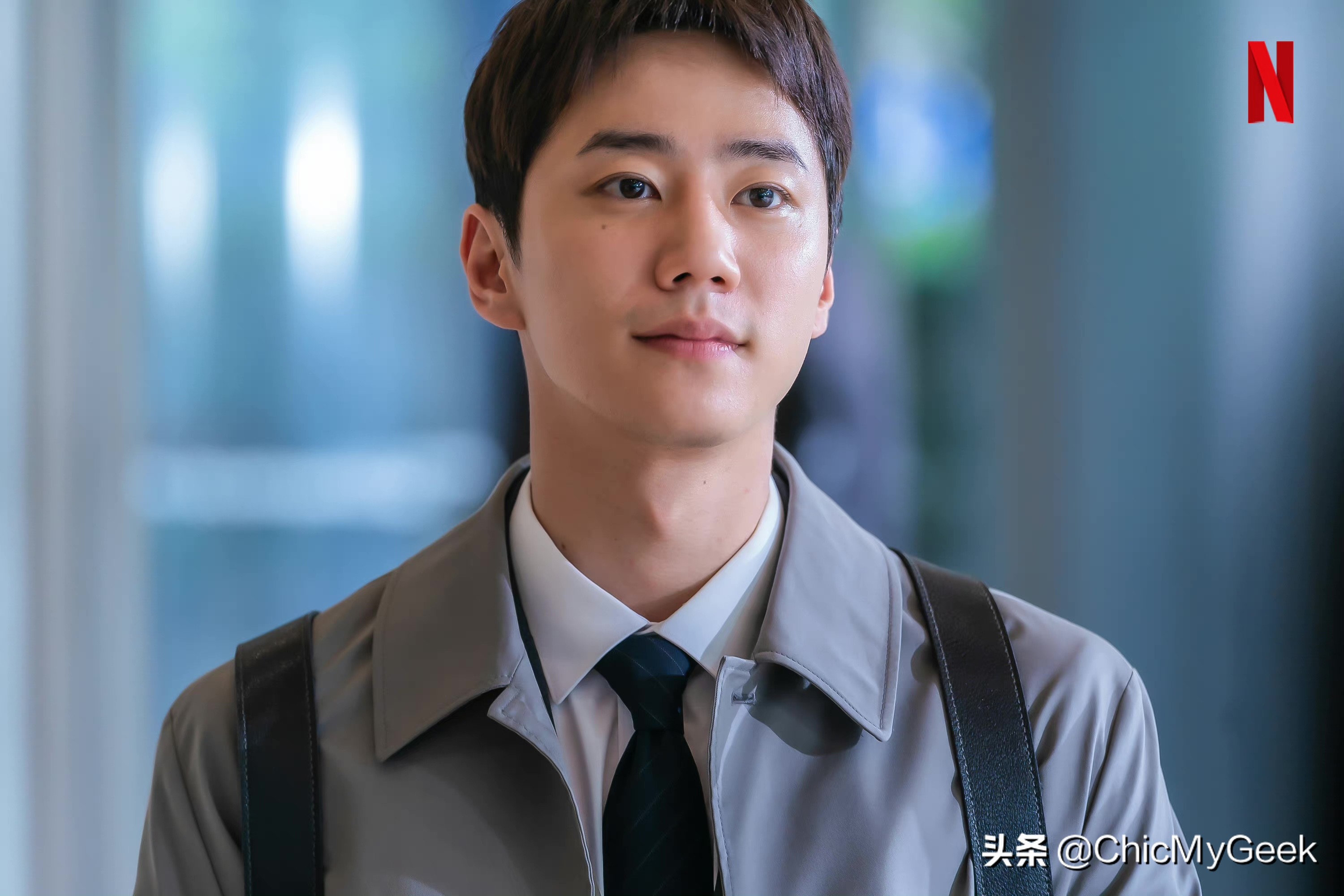 犬系特质2:唱,跳,饶舌全能更有人表示,早在李濬荣演出第一部戏