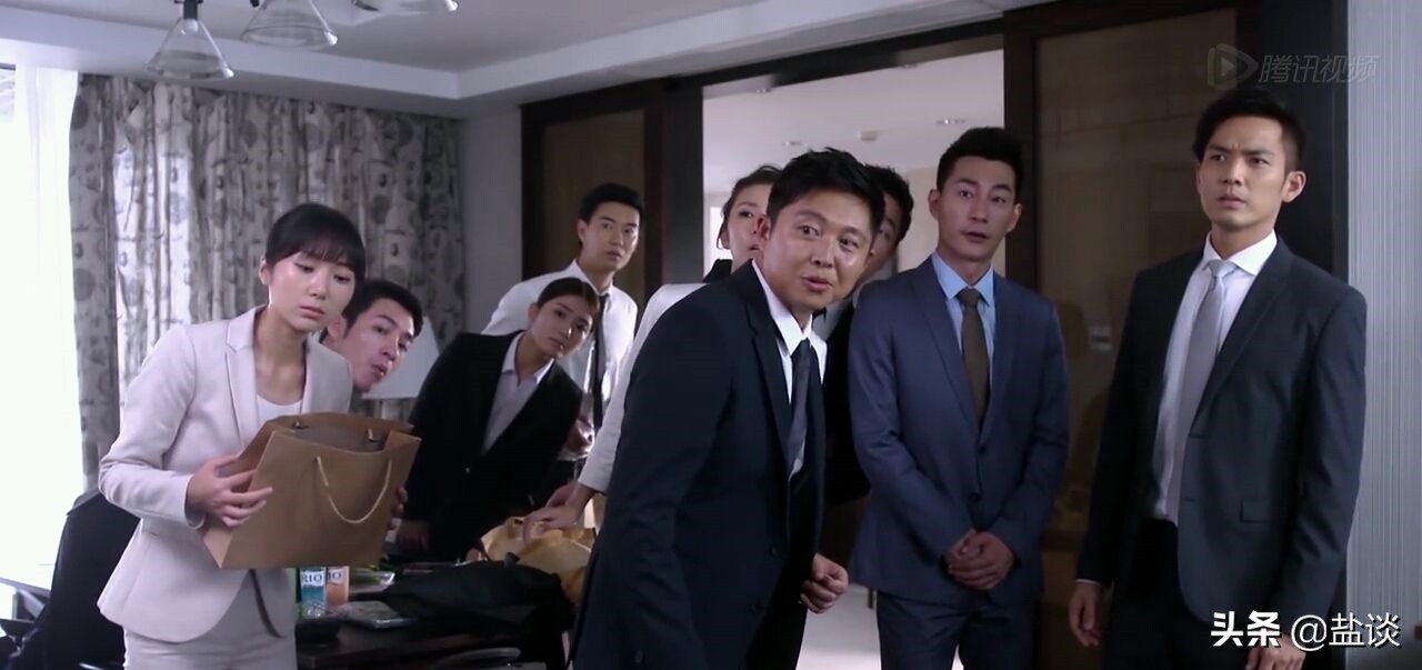 重看《何以笙箫默》，很多人都迷何以琛，而我看到了“丑男”老袁