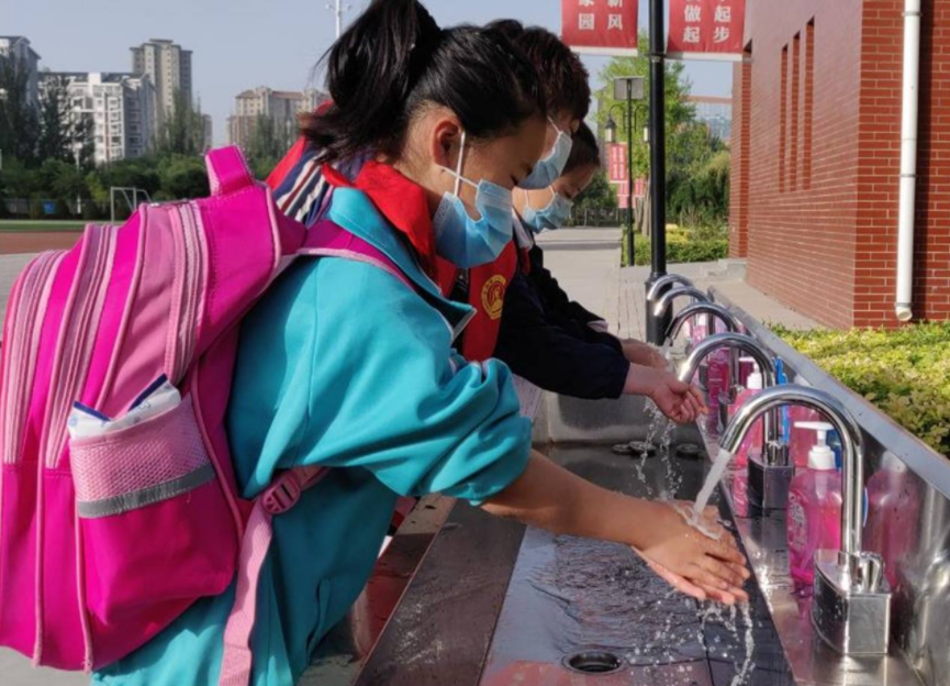 除了浙江省外，全国中小学生将提前放假，“神兽”就要回家了