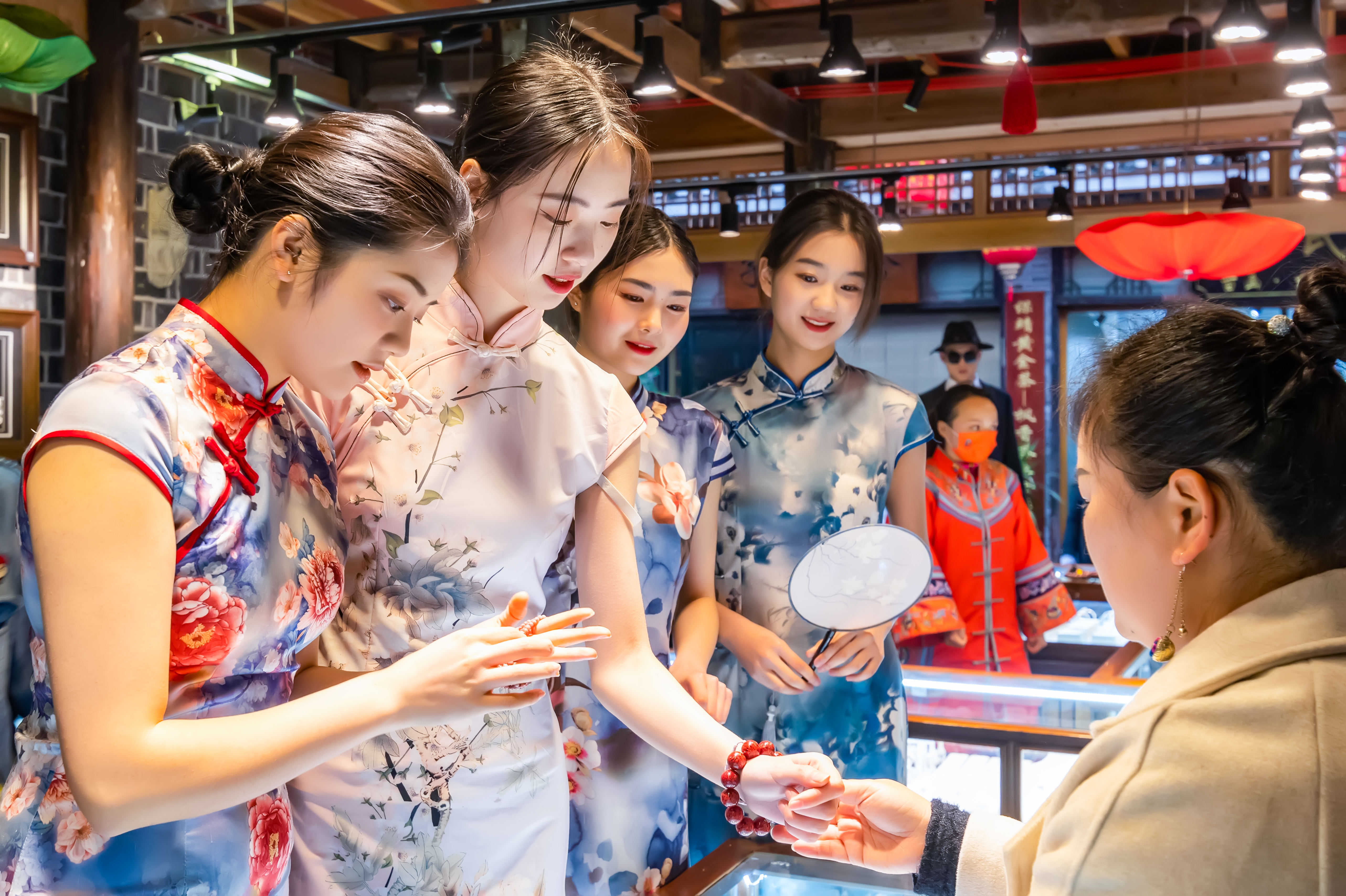 吉首文旅大手笔，世姐超模“文旅推荐团”吉首景区巡拍首秀收官