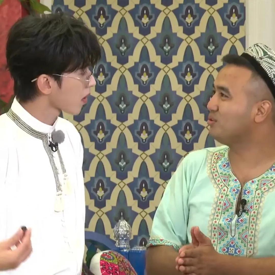 《奔跑吧》直播截图之蔡徐坤和跑男新疆路透来啦