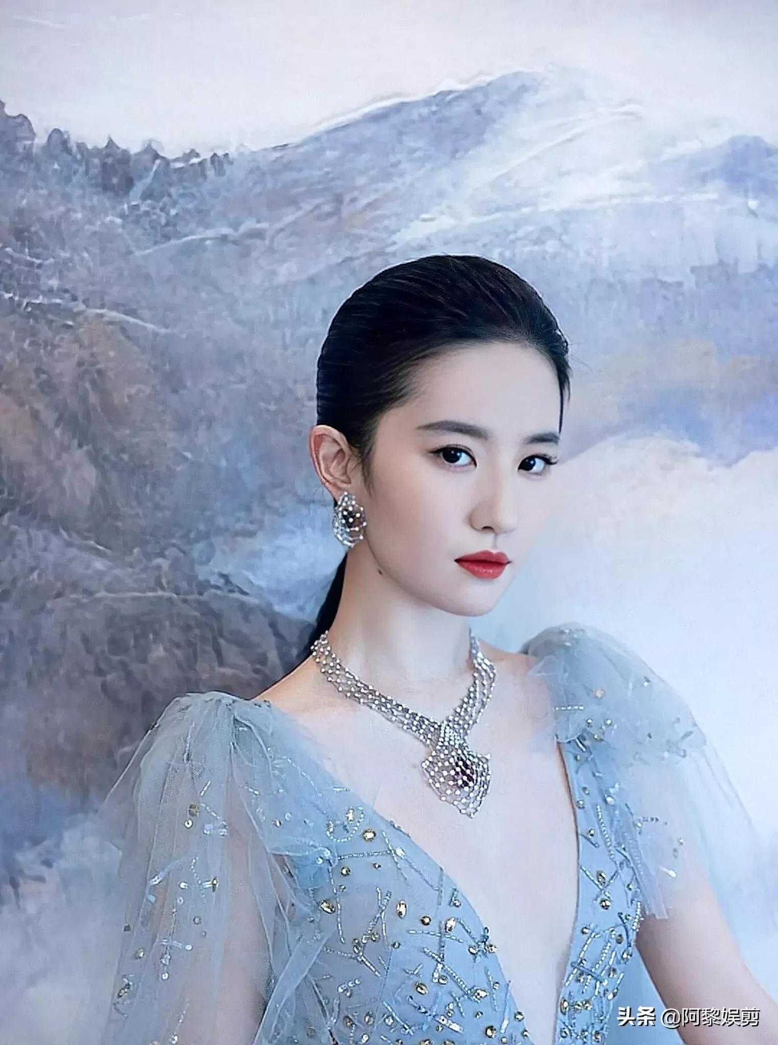 刘亦菲的这身装扮太漂亮了