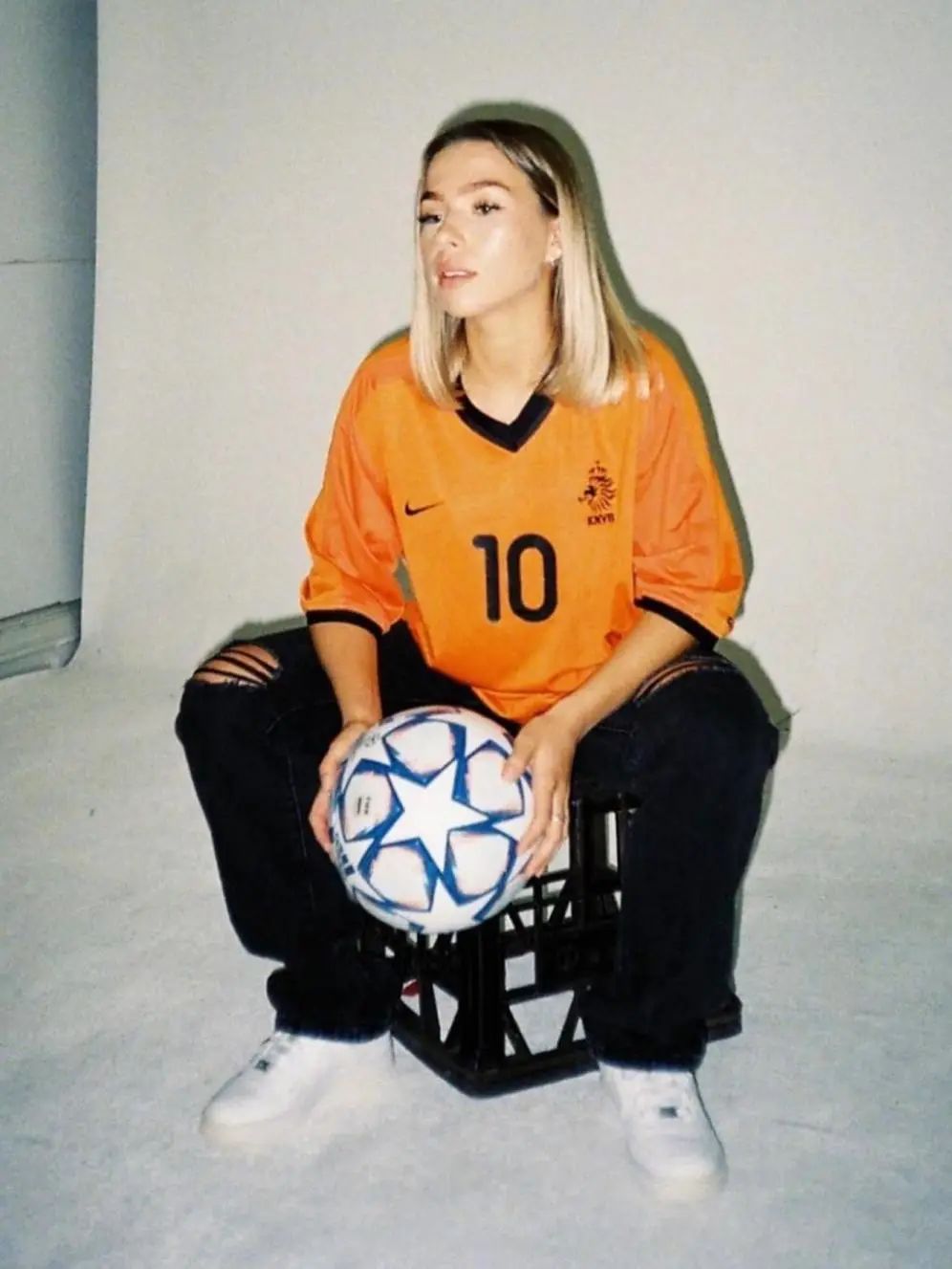 5号足球衣代表什么（世界杯来了，Blokecore 风的球衣穿搭席卷全球）