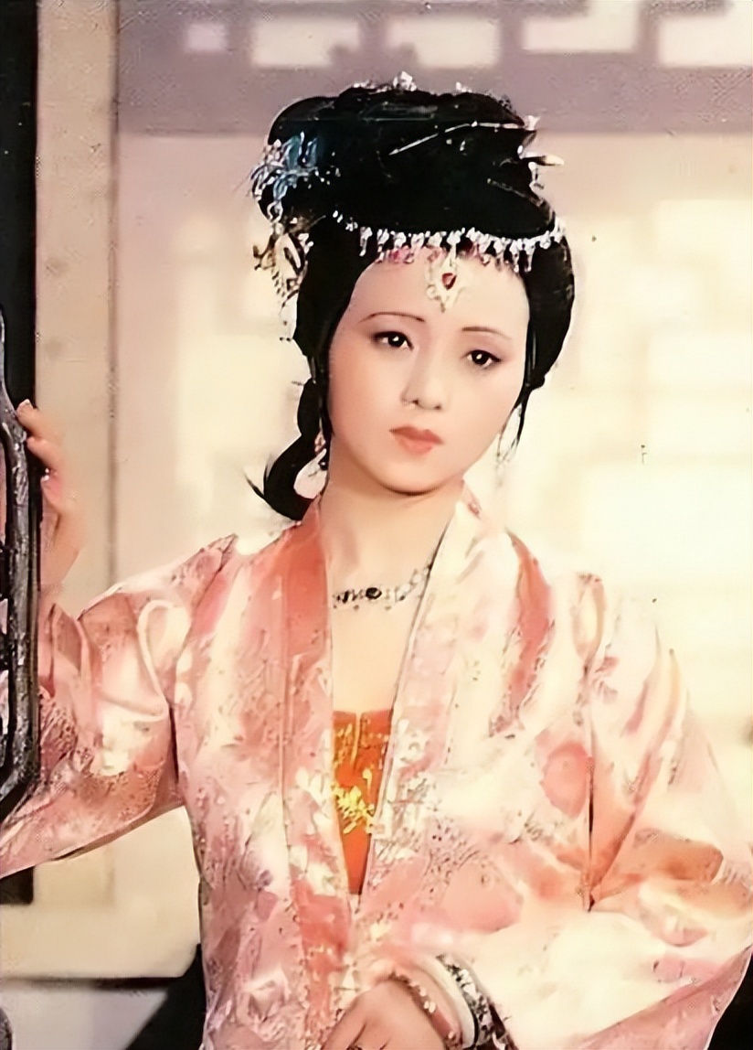 老一辈的顶级审美,《红楼梦》中个个是美女,网友:别翻拍了